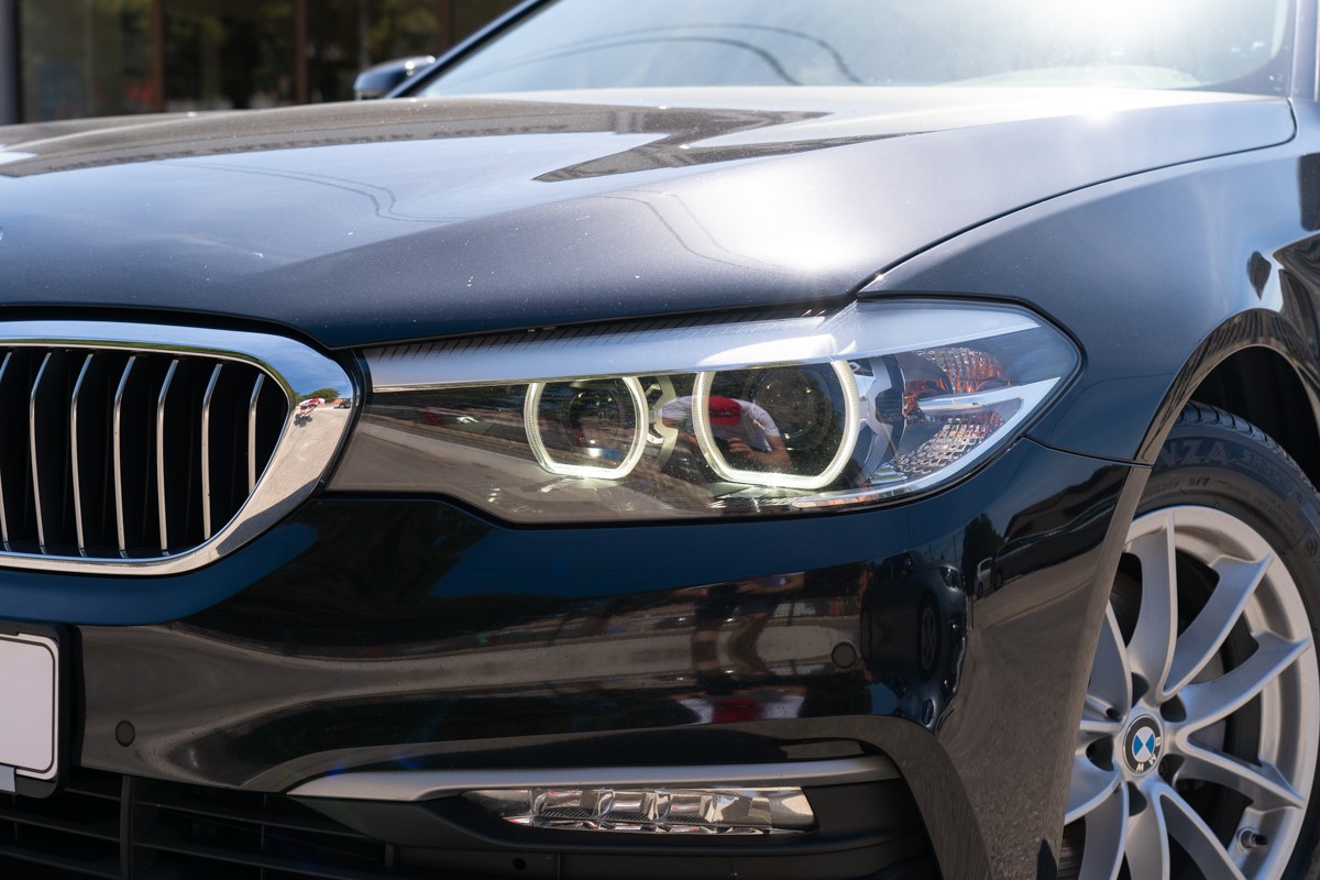 BMW
 5-Series 520d