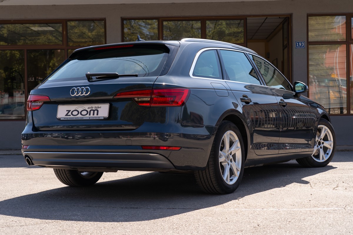 Audi A4
 2.0 TDI Executive Plus