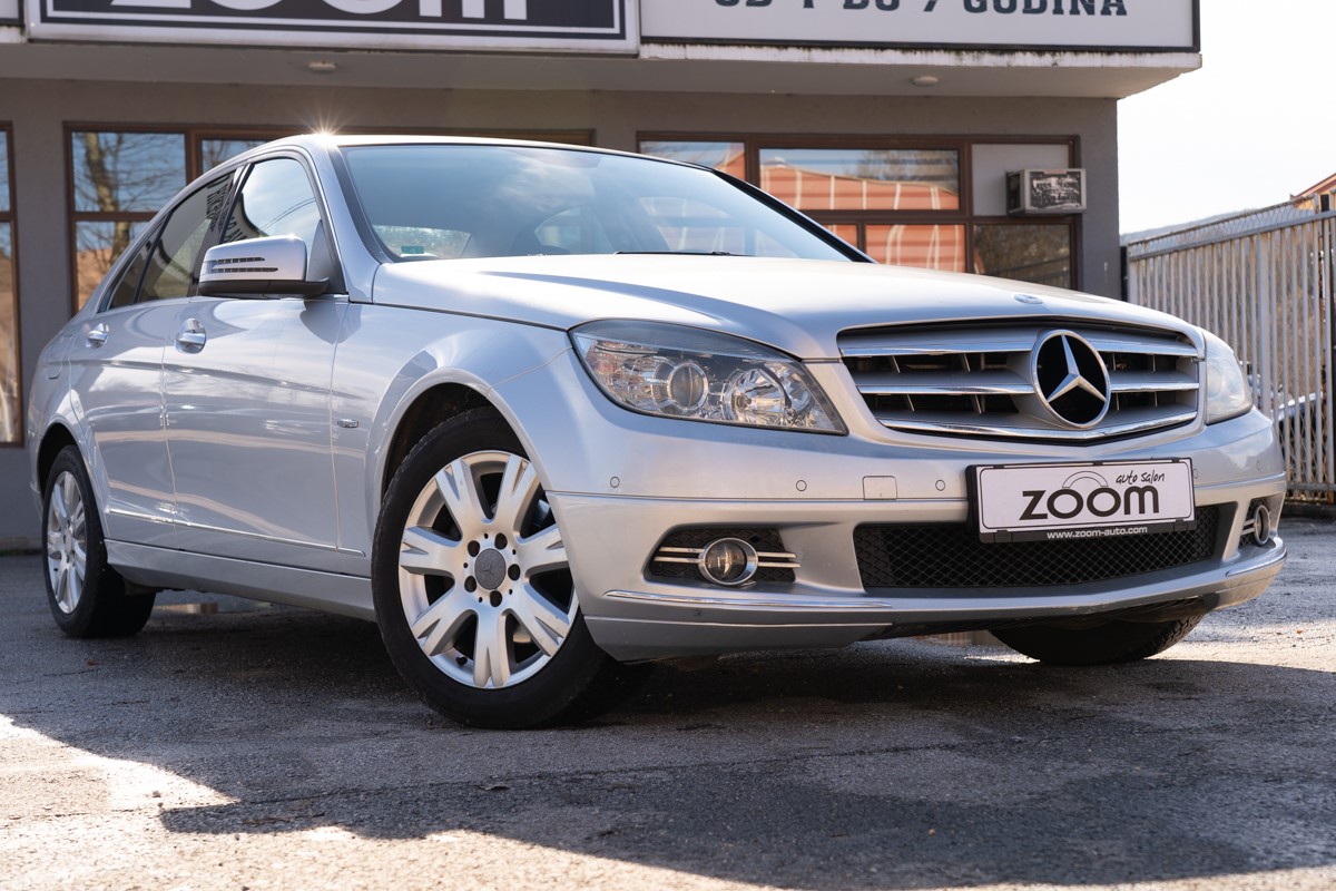 Mercedes-Benz C-Class
 200 CDI