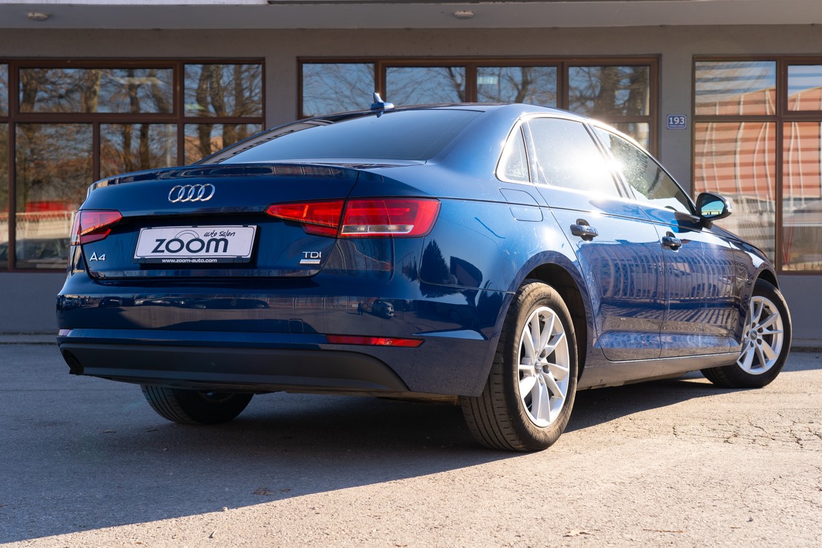 Audi A4
 2,0 TDI