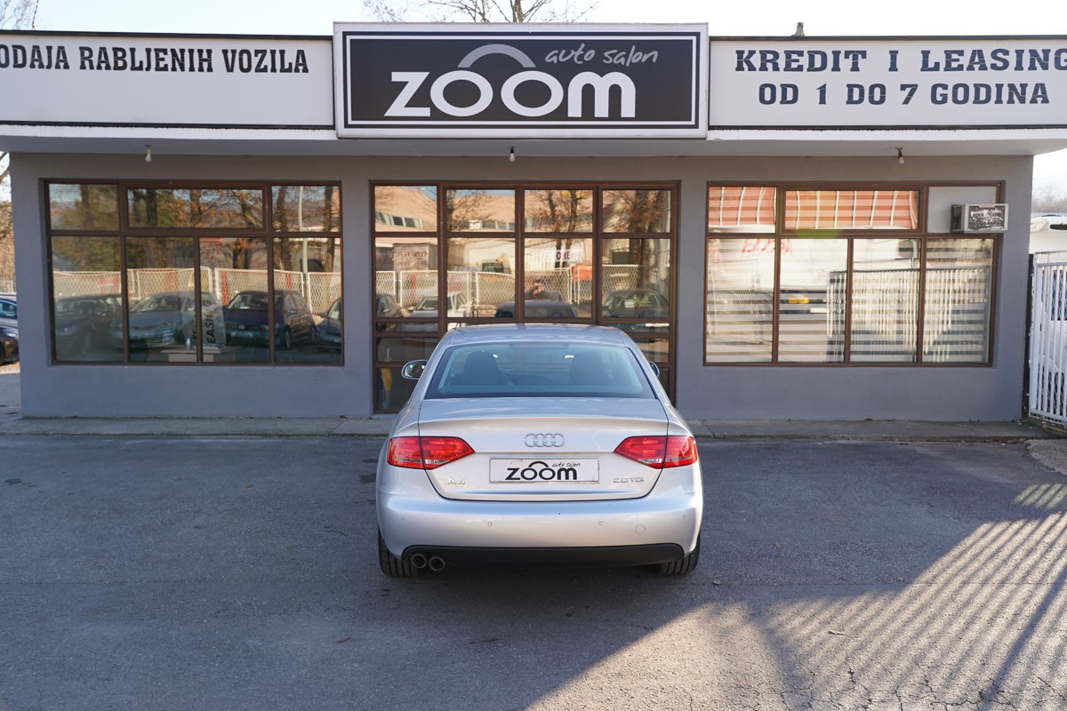 Audi A4
 2,0 TDI