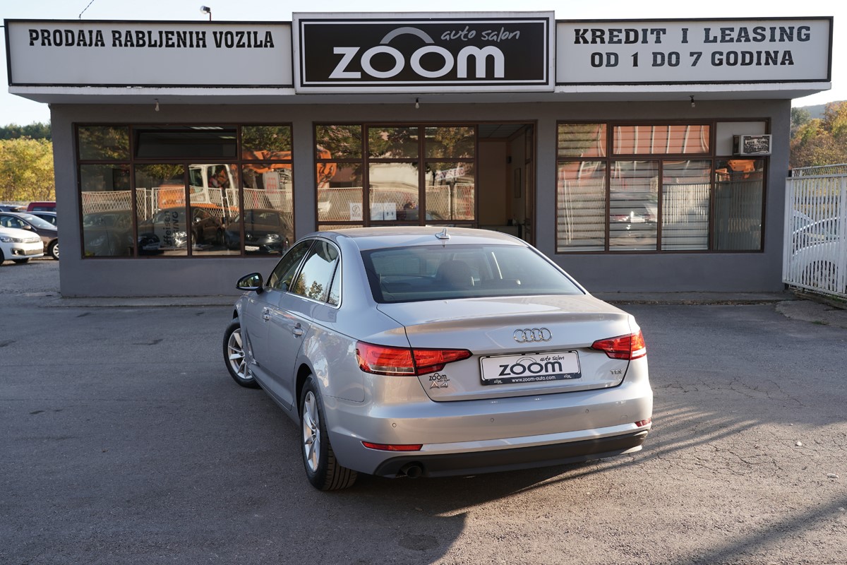 Audi A4
 2.0 TDI ULTRA 150 BUSINESS LINE