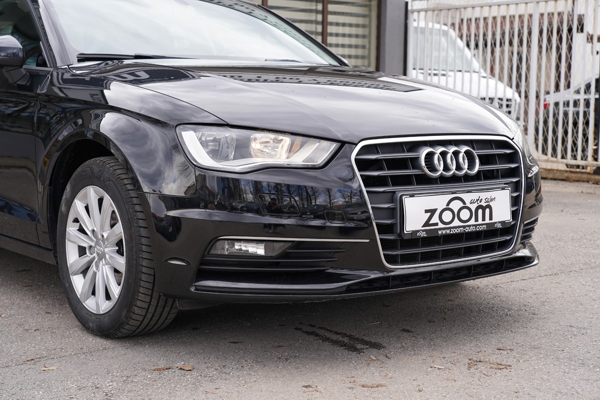 Audi A3
 2,0 TDI S-tronic