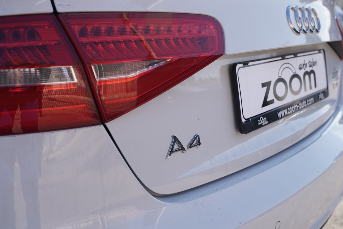 Audi A4
 2.0 TDI