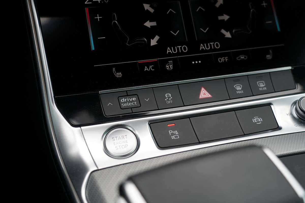 Audi A6
 50 TDI Sportline Quattro
