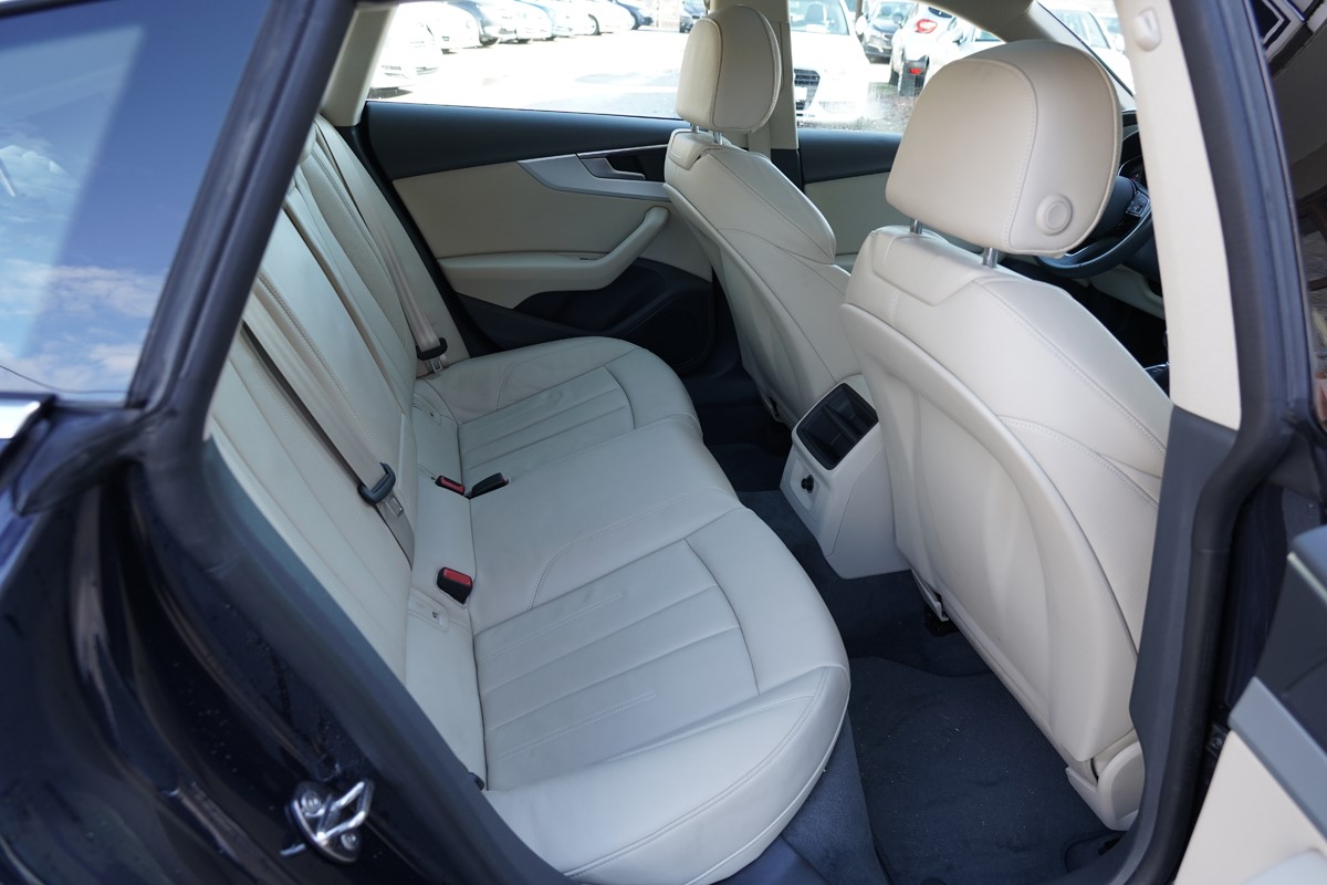 Audi A5
 2.0 TDI Sportback