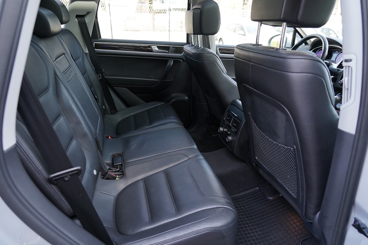 Volkswagen Touareg
 3.0 TDI 4 MOTION