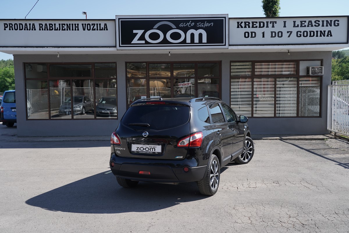 Nissan
 Qashqai +2 1.6 dCi 7 Sjedala