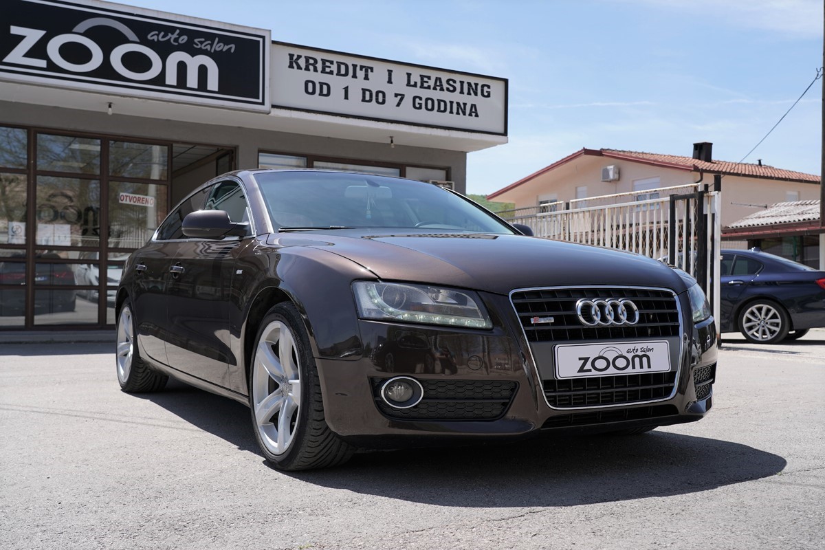 Audi A5
 2.0 TDI