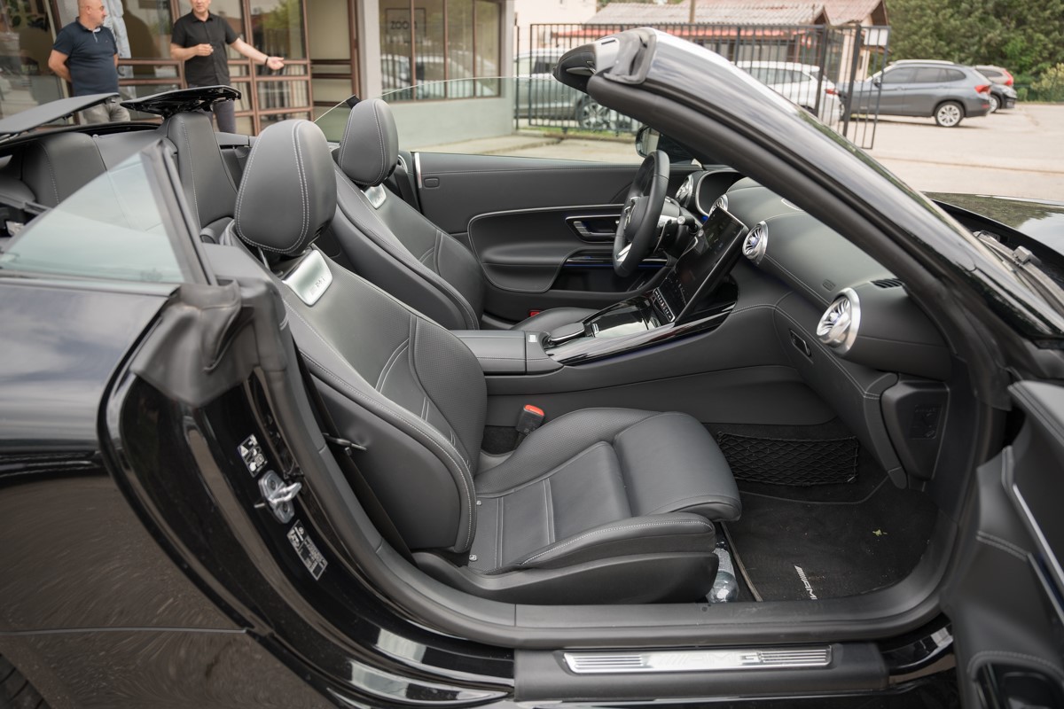 Mercedes-Benz SL-Class
 43 AMG