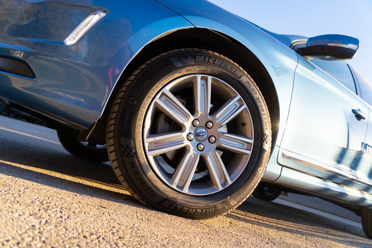 Volvo
 XC60 D4