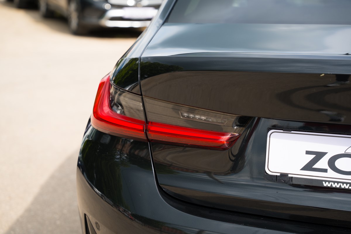 BMW
 3-Series 2.0 D