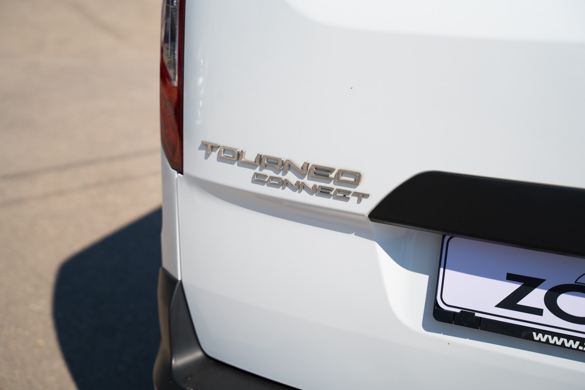 Ford
 Tourneo Connect 1.5 TDCI 7 Sjedišta