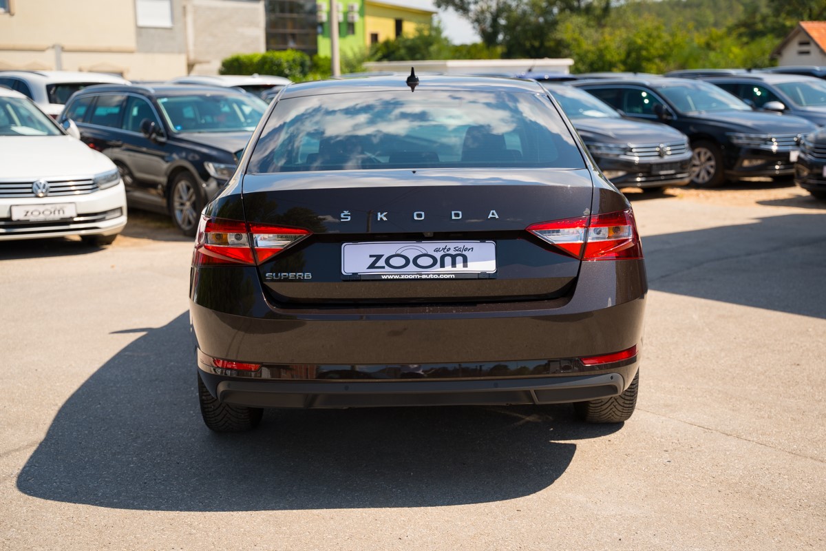 Škoda Superb 2.0 TDI DSG