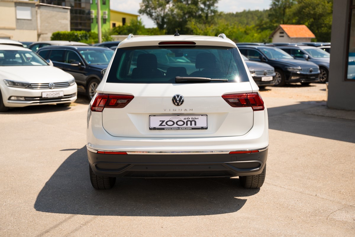 Volkswagen Tiguan
 2.0 TDI DSG