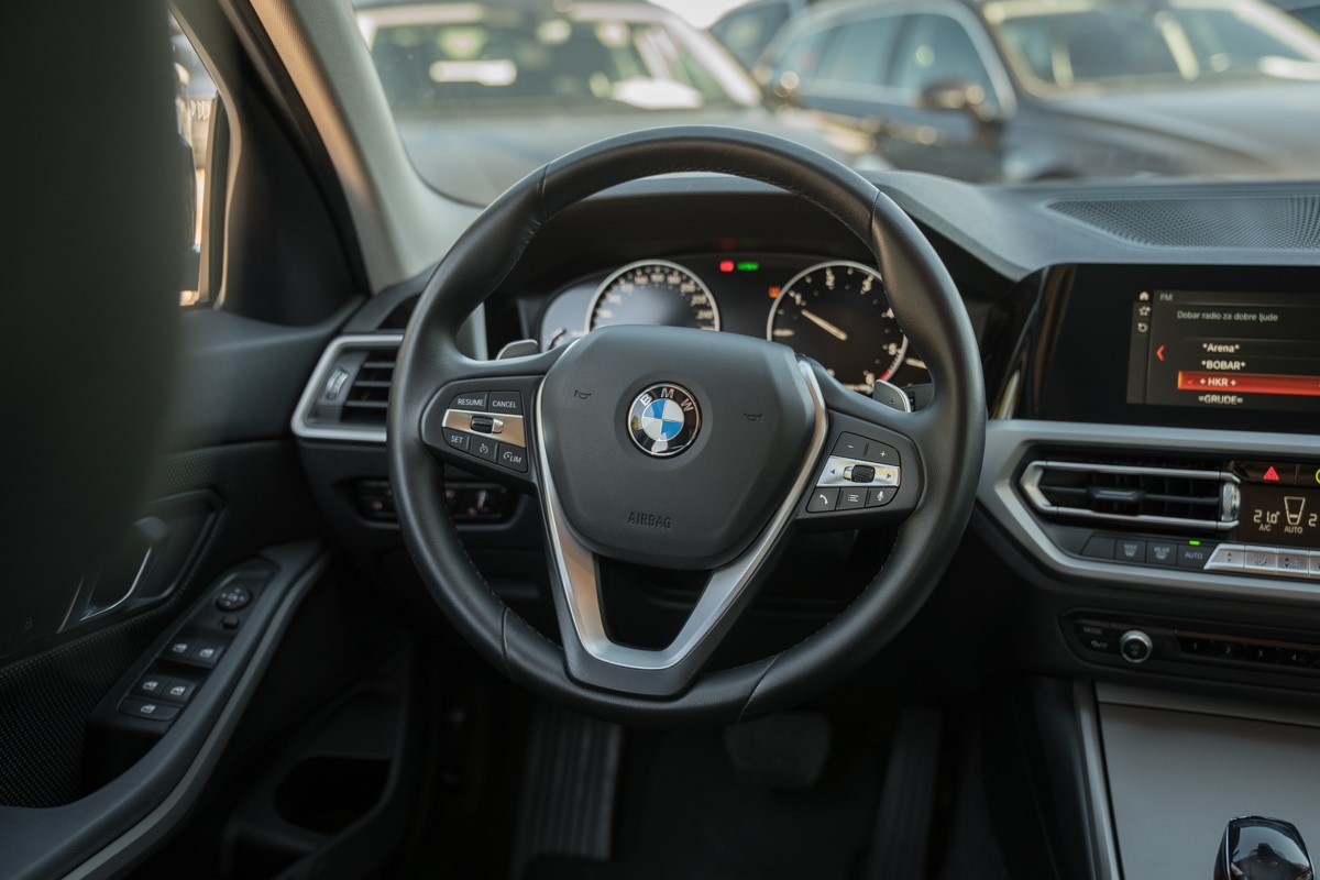 BMW
 3-Series 320 D XDrive
