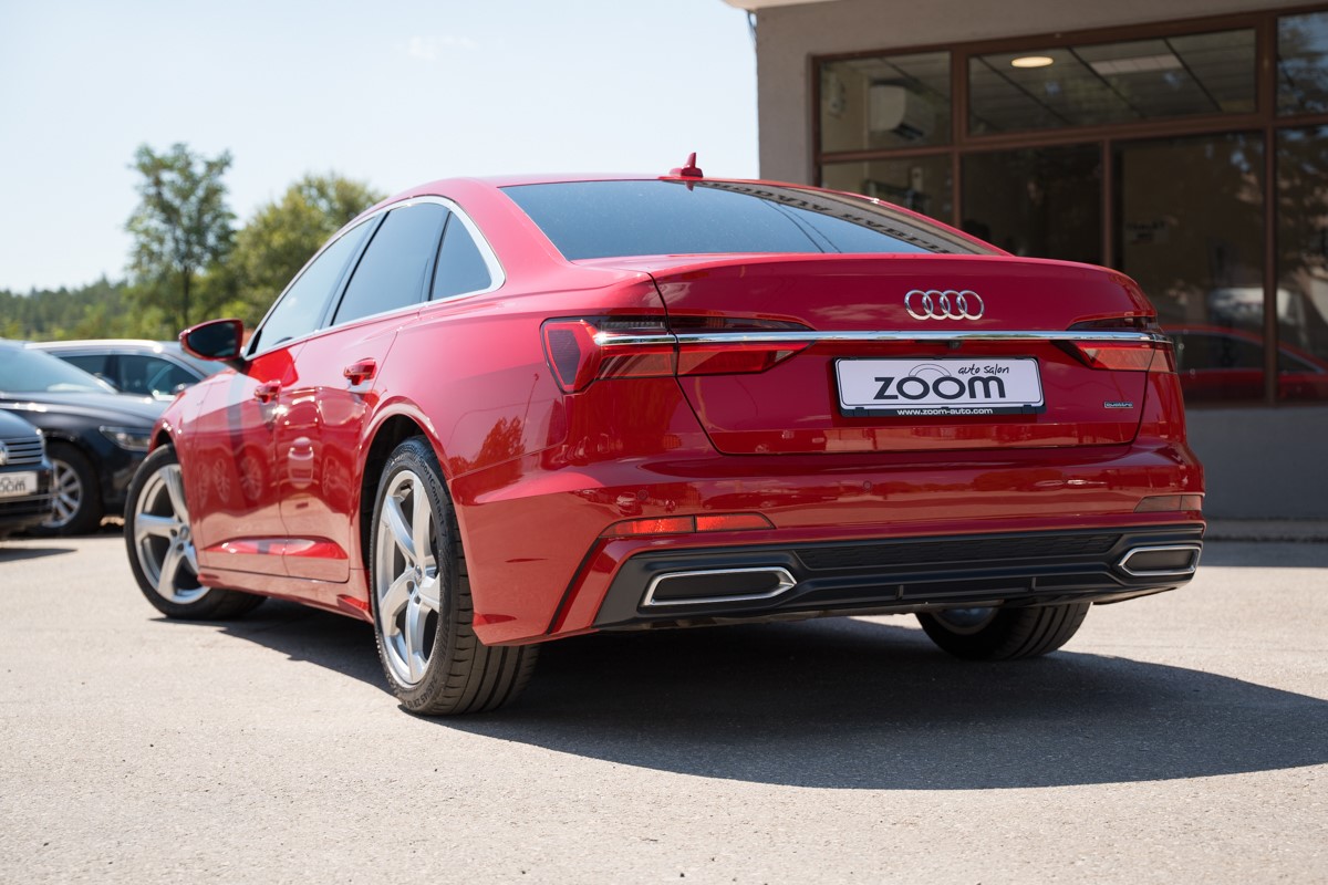 Audi A6
 3.0 TDI S line QUATTRO
