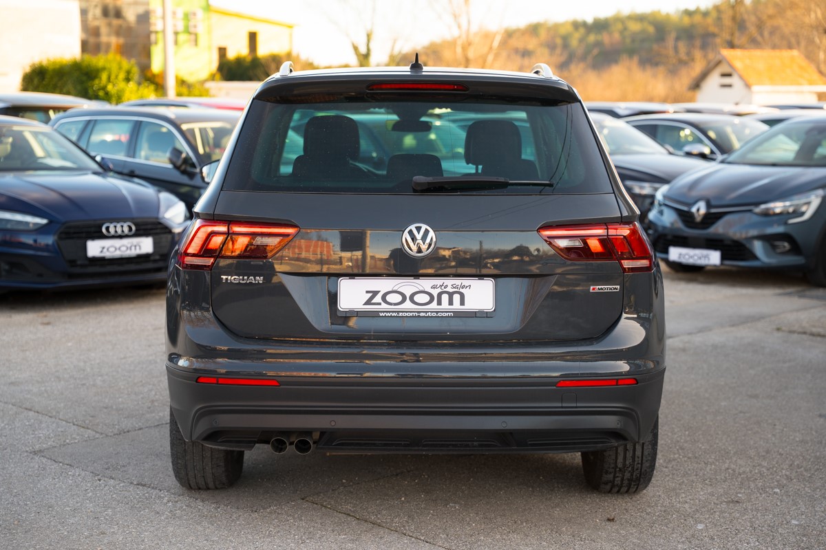 Volkswagen Tiguan
 2.0 TDI DSG 4MOTION