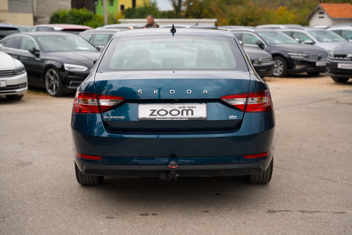 Škoda Superb 1.6 TDI DSG
