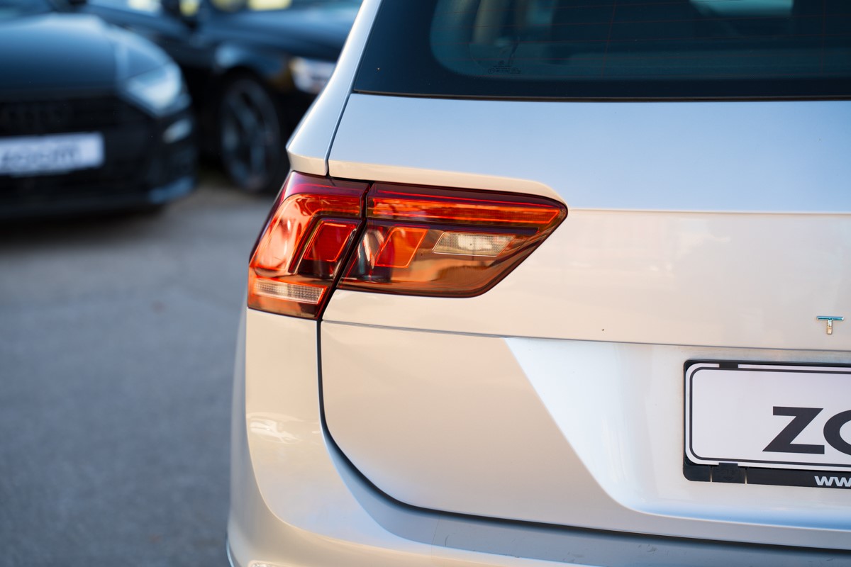 Volkswagen Tiguan
 2.0 TDI