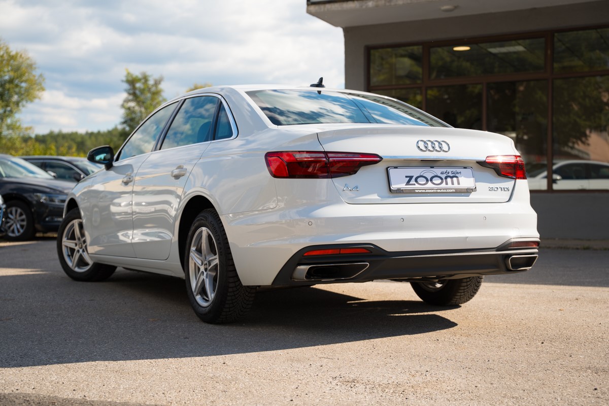Audi A4
 30 TDI 