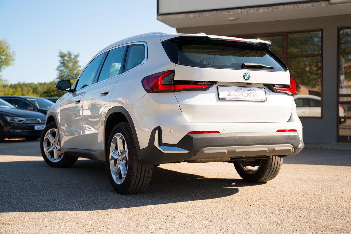 BMW
 X1 18 d sDrive