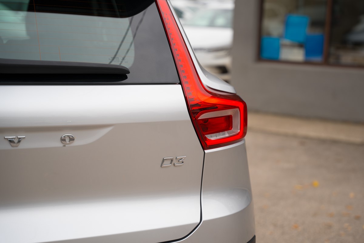 Volvo
 XC40 2.0 D D3