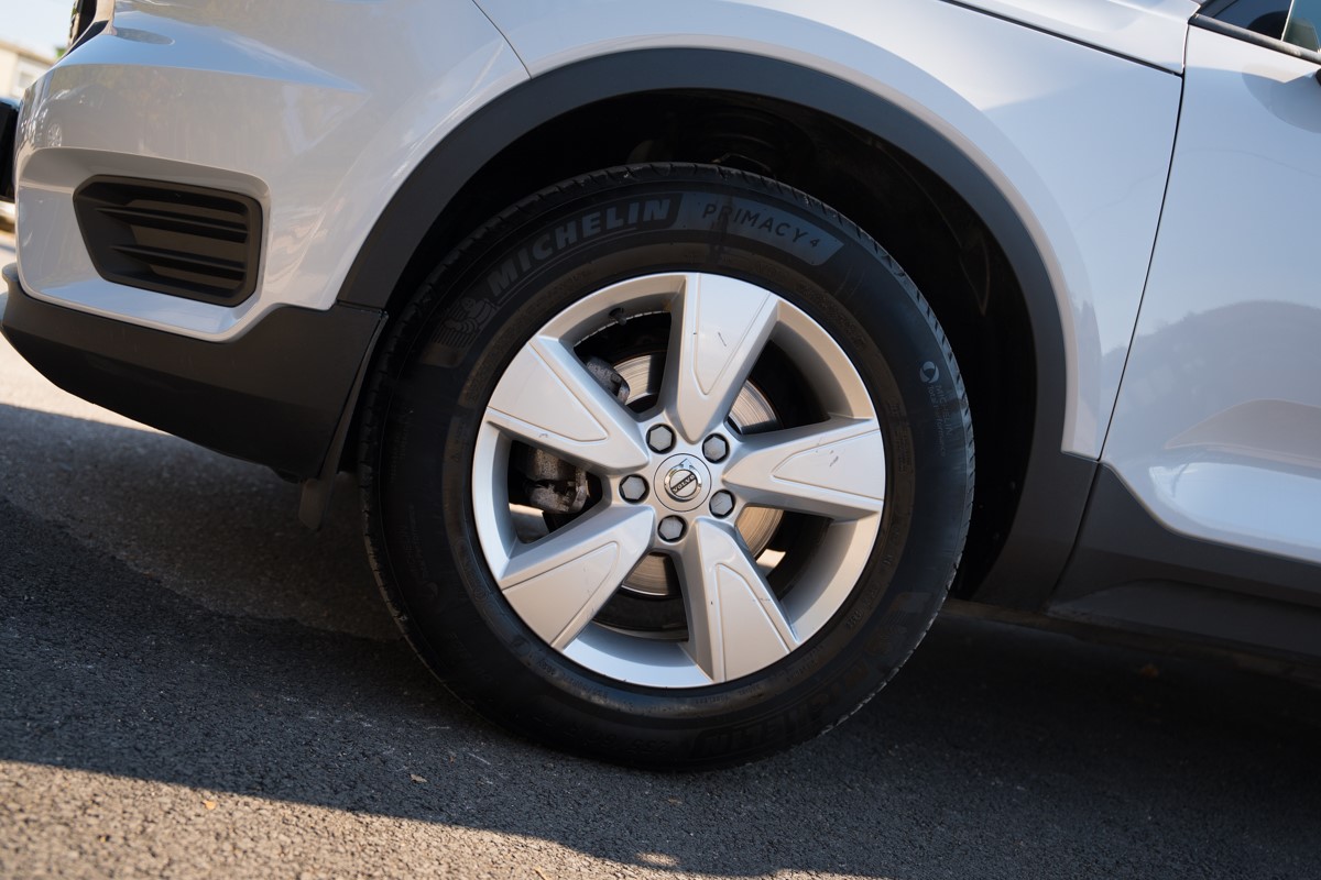 Volvo
 XC40 2.0 D