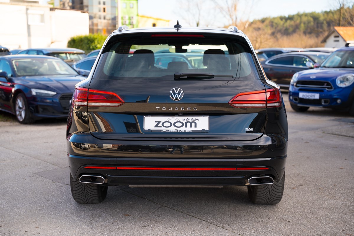 Volkswagen Touareg
 3.0 TDI R line 4MOTION