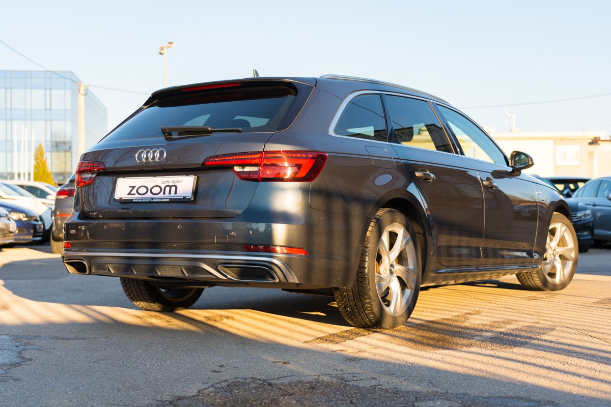 Audi A4
 2.0TDI S line