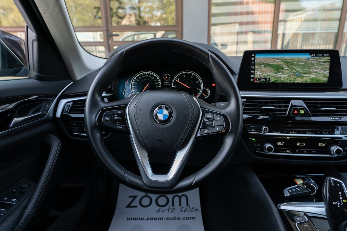 BMW
 5-Series 520dA Business