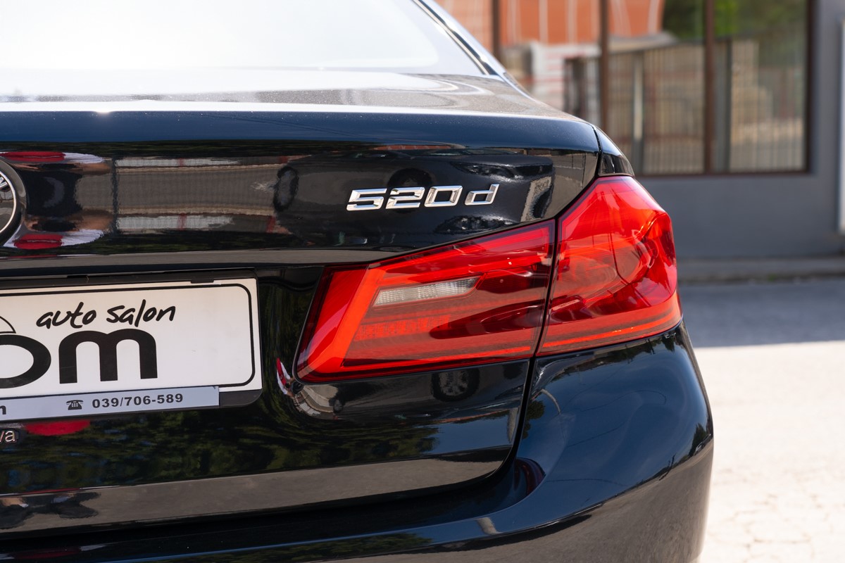 BMW
 5-Series 520d