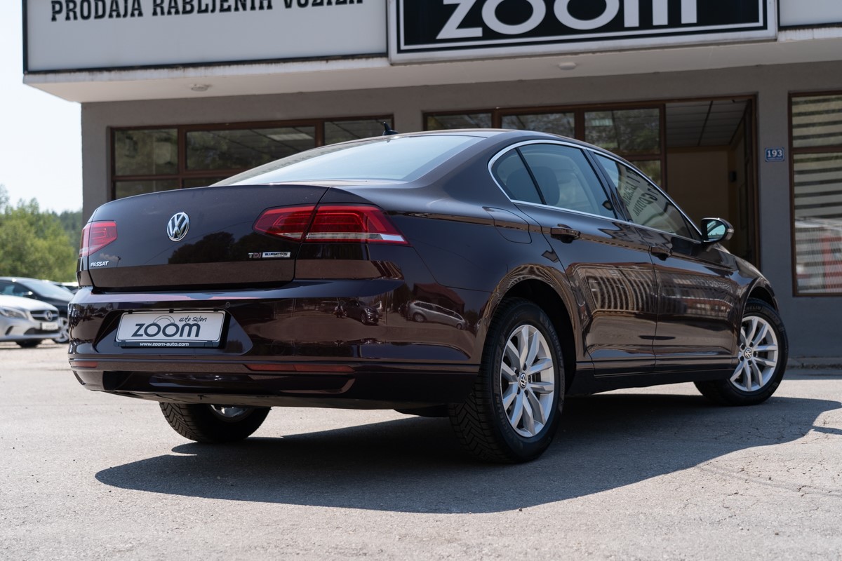 Volkswagen Passat 1.6 TDi BlueMotion Confortline Business DSG7