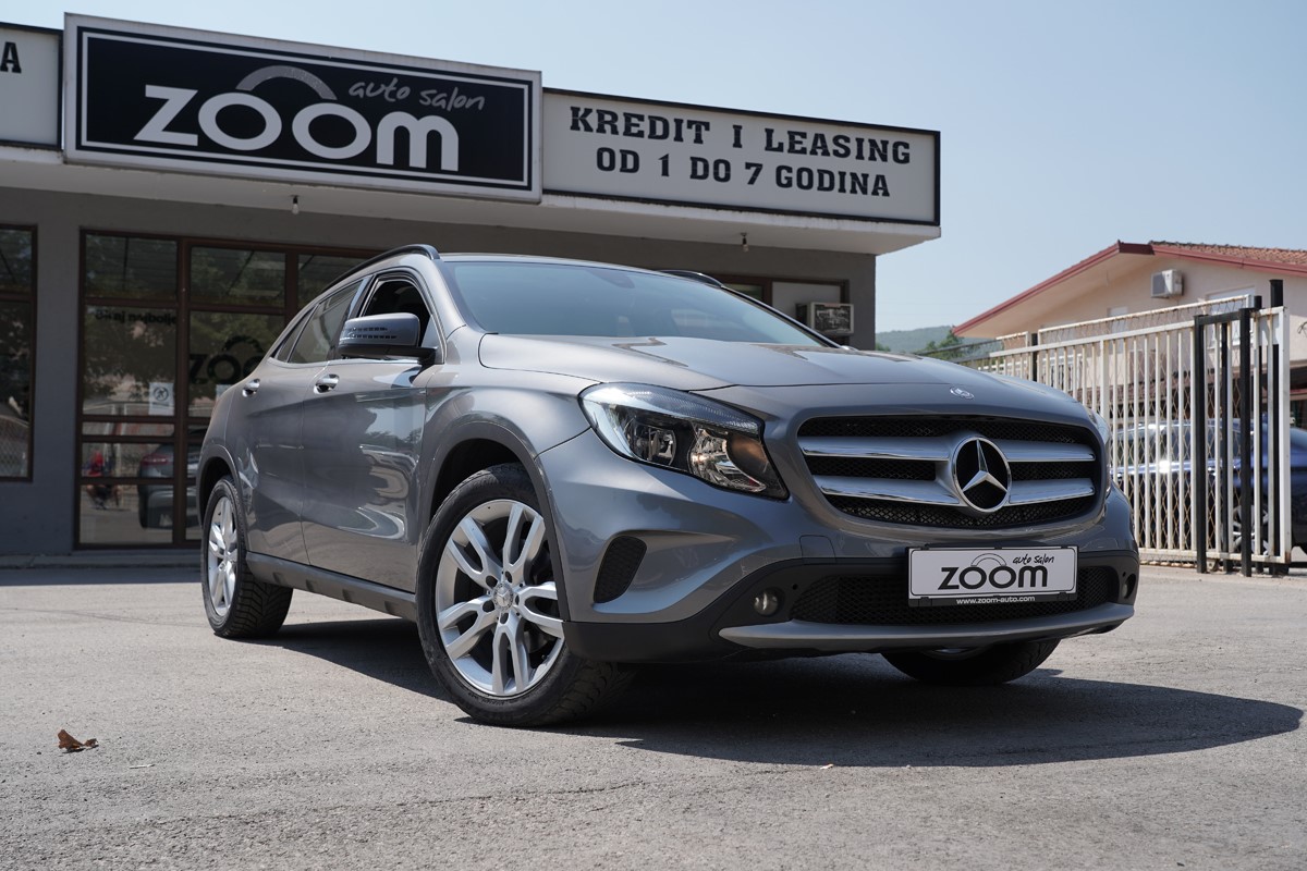 Mercedes-Benz GLA 220 D 4MATIC