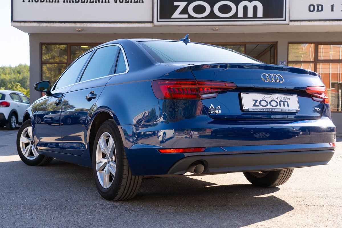 Audi A4
 2,0 TDI