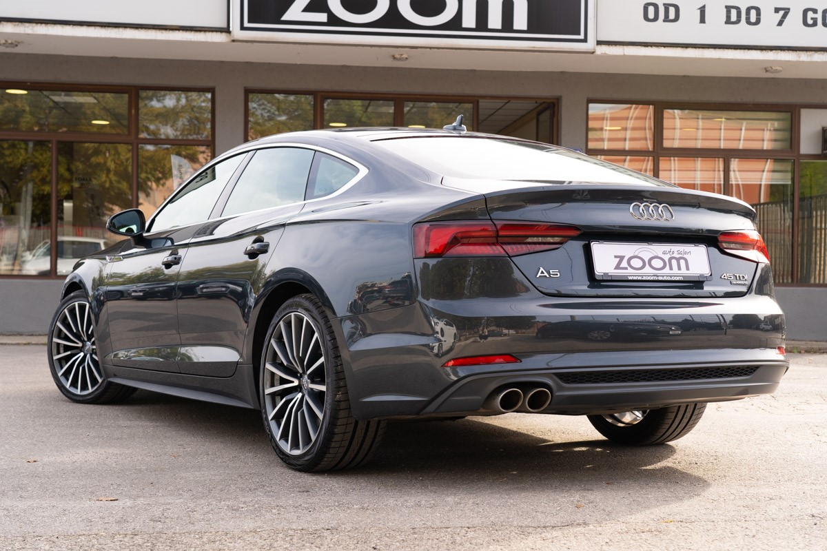 Audi A5
 45 TDi Sportback Quattro