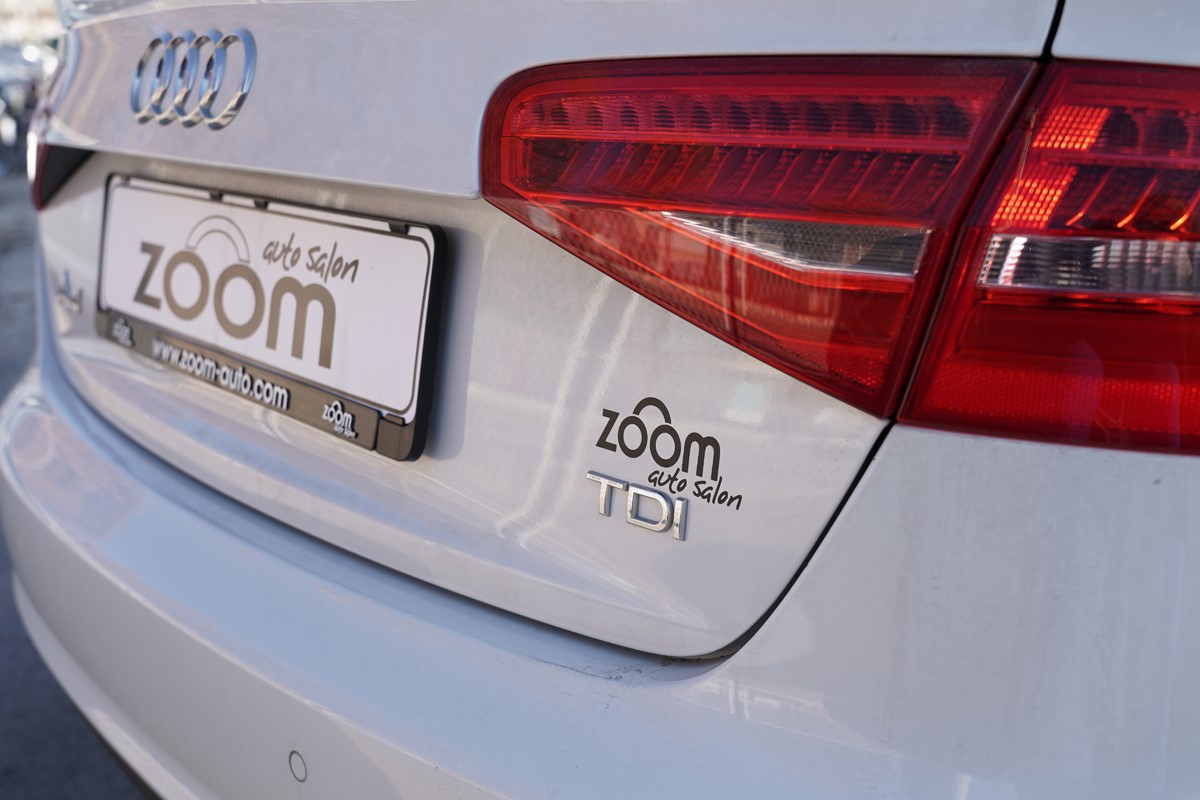 Audi A4
 2.0 TDI