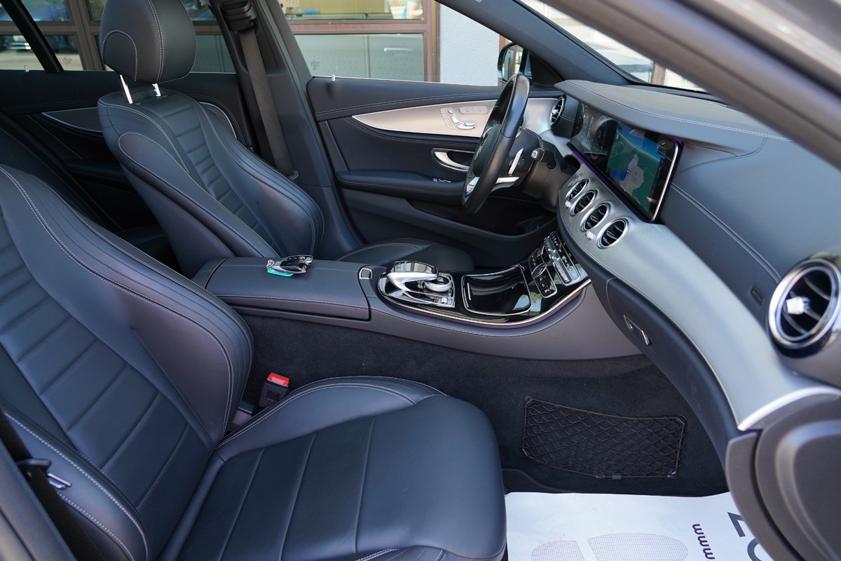 Mercedes-Benz E-Class
 220 CDI AMG 