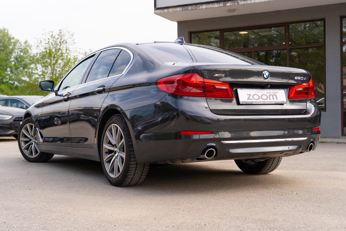 BMW
 5-Series 520 D XDRIVE