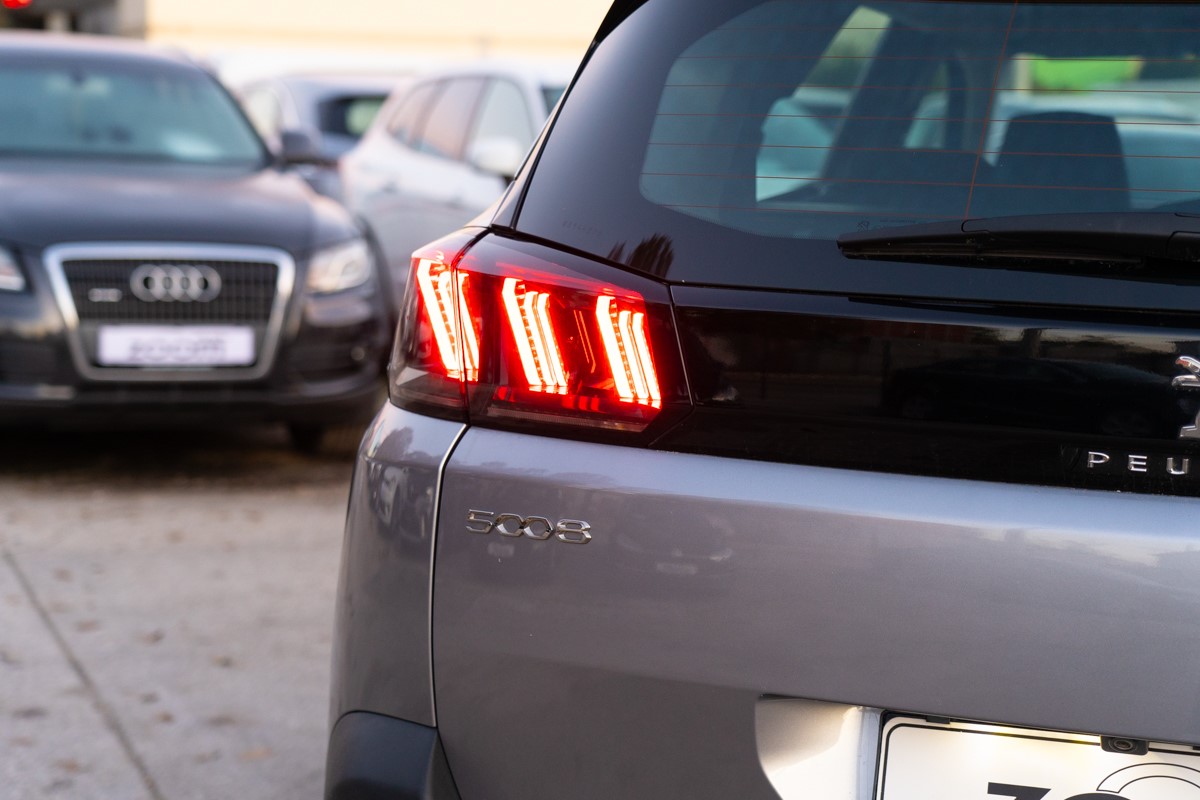 Peugeot 5008 1,5 BlueHDI