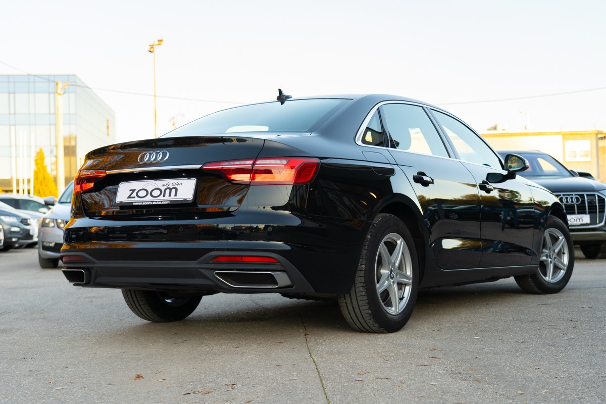 Audi A4
 30 TDI