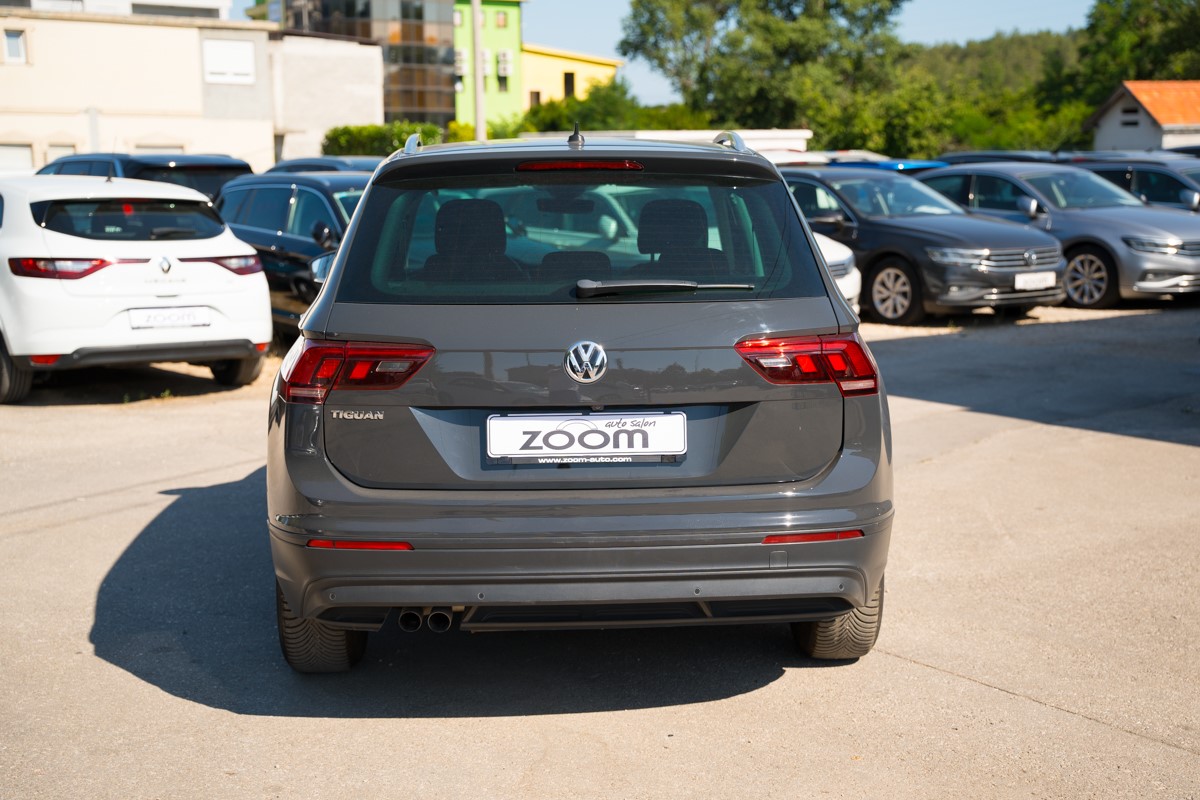 Volkswagen Tiguan
 2.0 TDI DSG