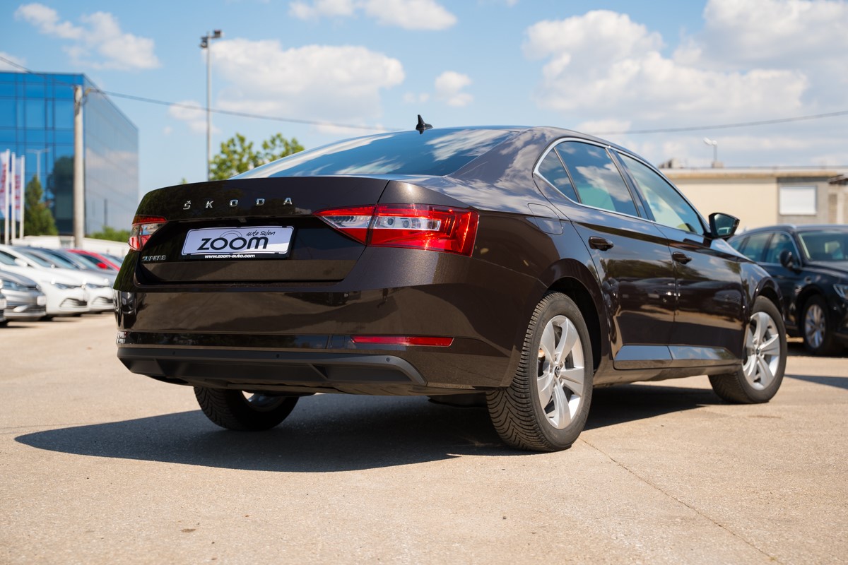Škoda Superb 2.0 TDI DSG