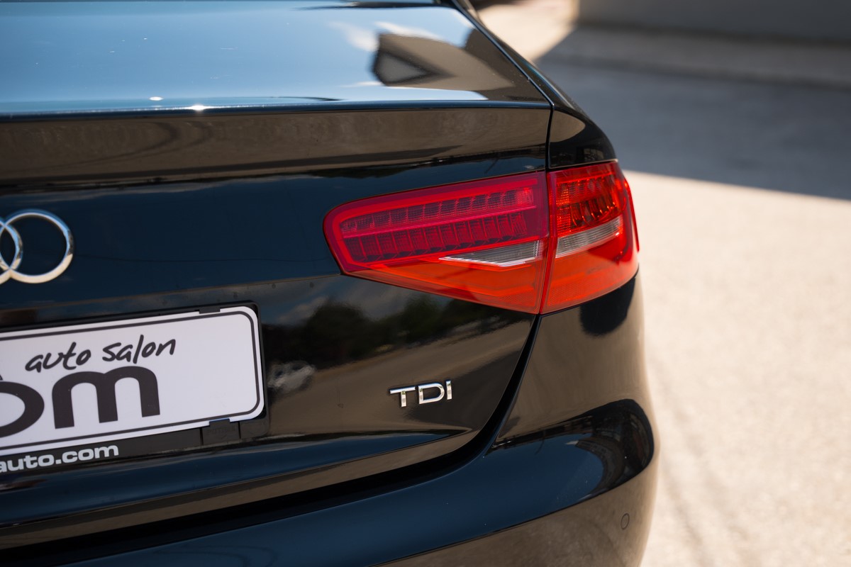 Audi A4
 2.0 TDI