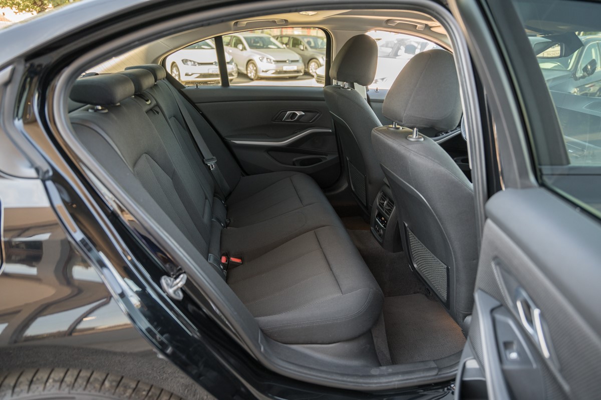 BMW
 3-Series 320 D XDrive