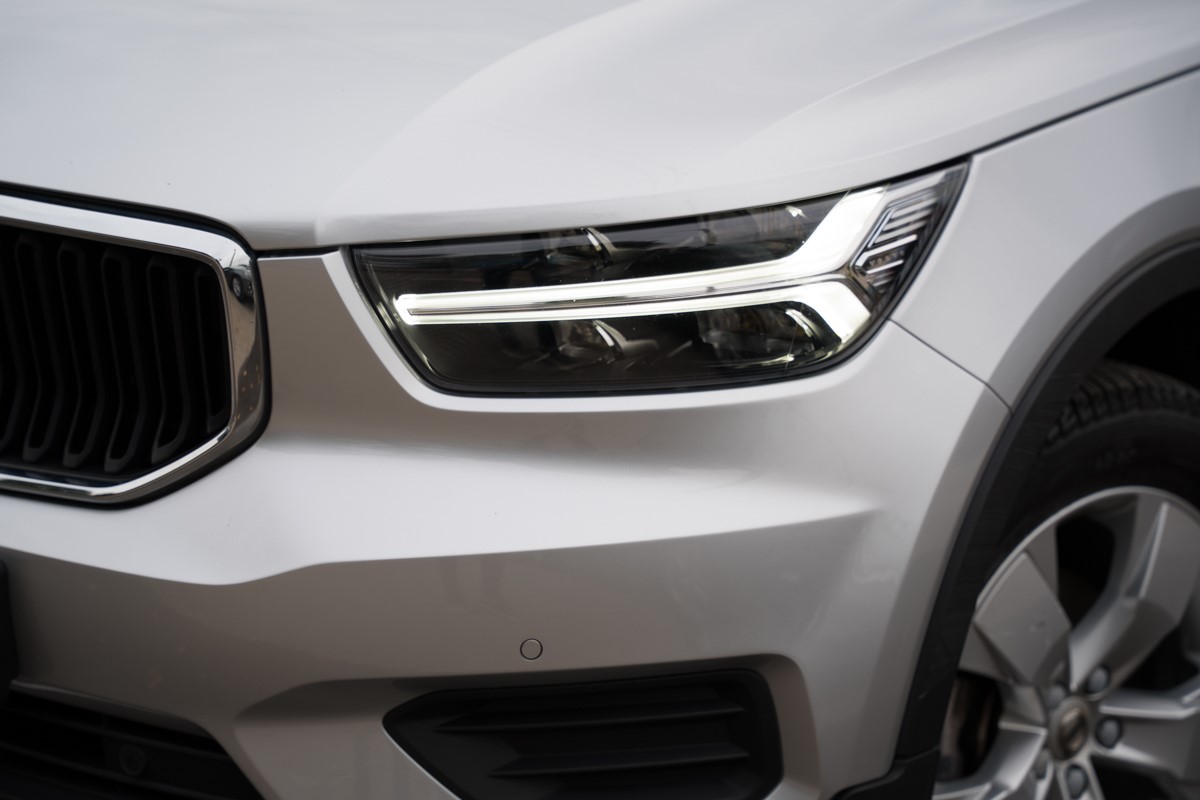 Volvo
 XC40 2.0 D D3