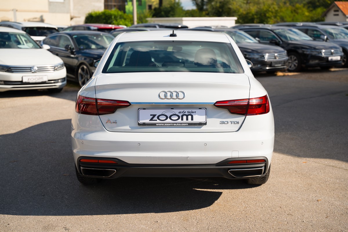 Audi A4
 30 TDI 