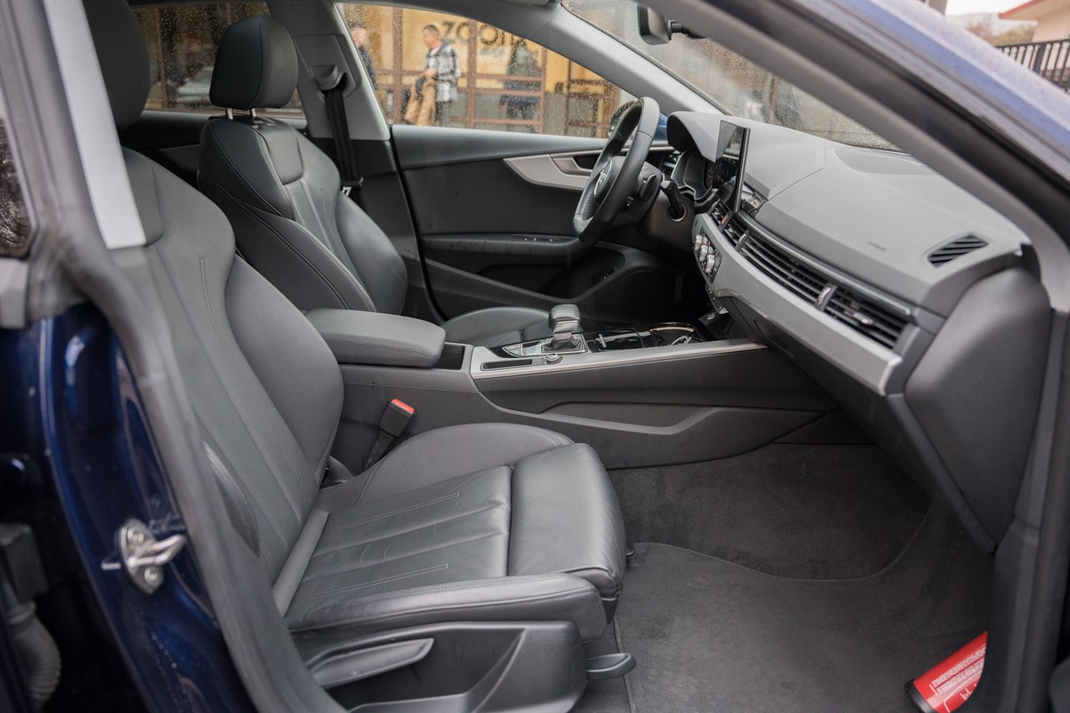 Audi A5
 2.0 TDI SPORTBACK