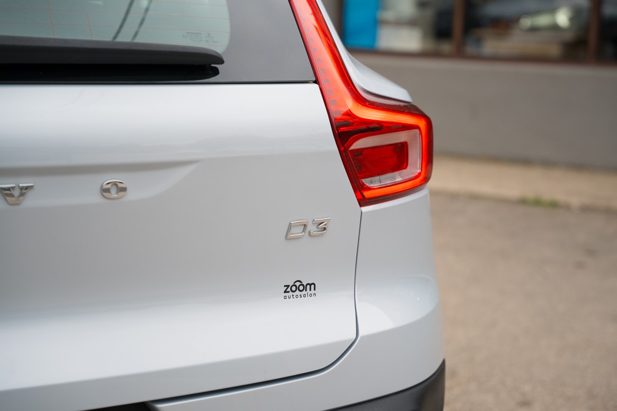 Volvo
 XC40 2.0 D D3