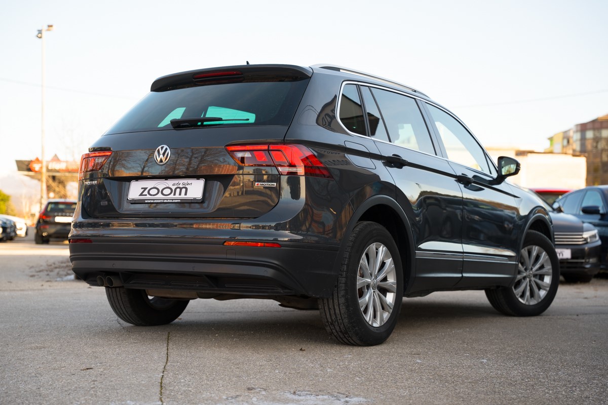 Volkswagen Tiguan
 2.0 TDI DSG 4MOTION
